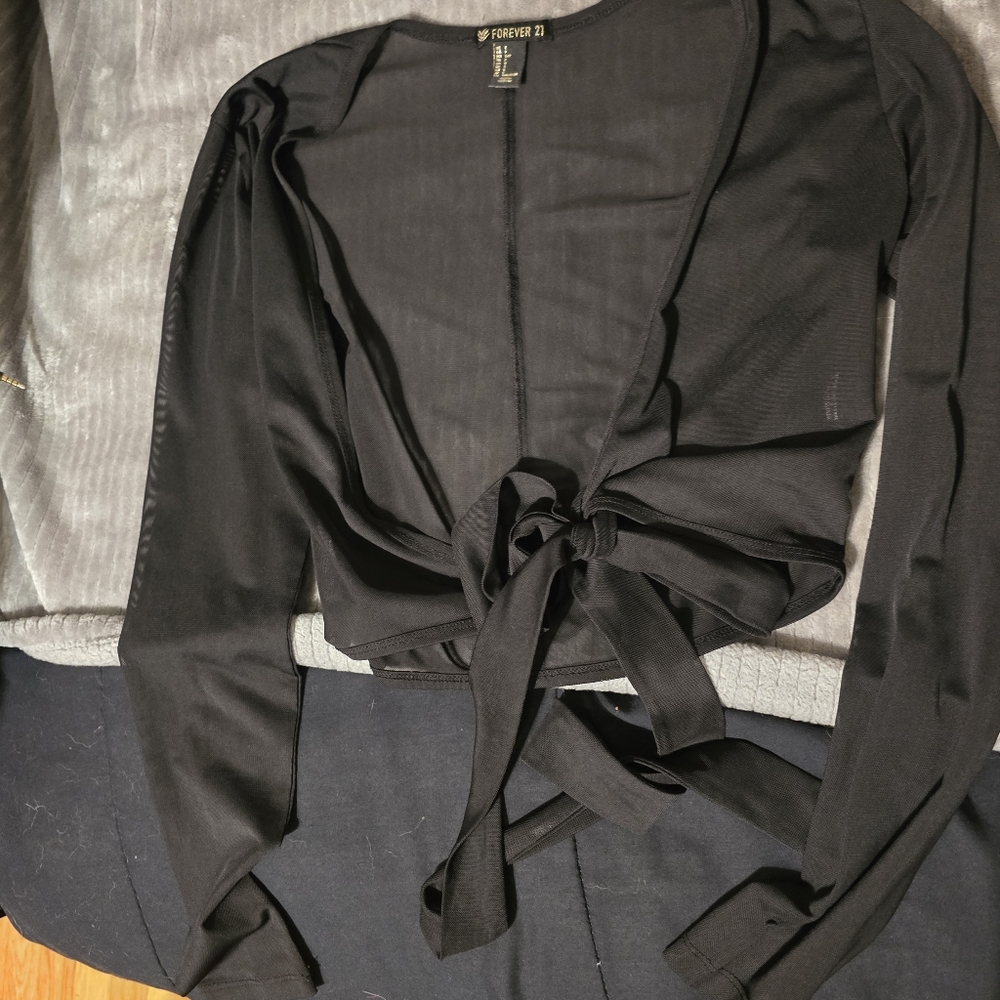 Forever 21 Black Tie-Front Long Sleeve Bollero
